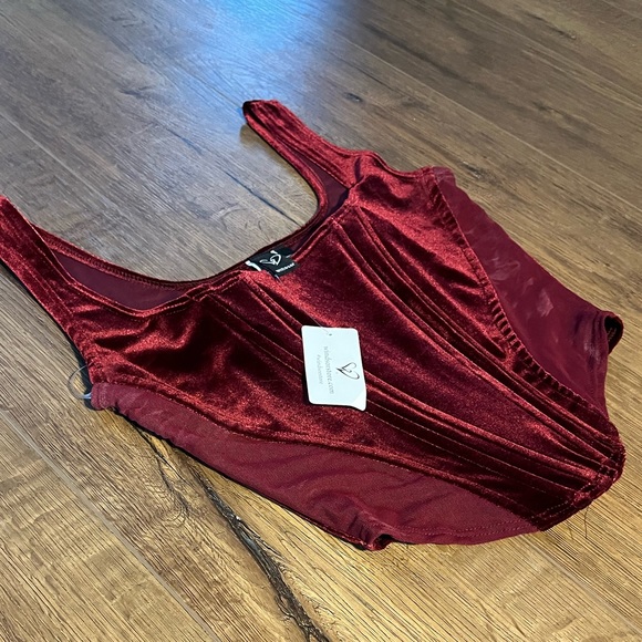 Windsor Maroon Corset - Picture 2 of 4